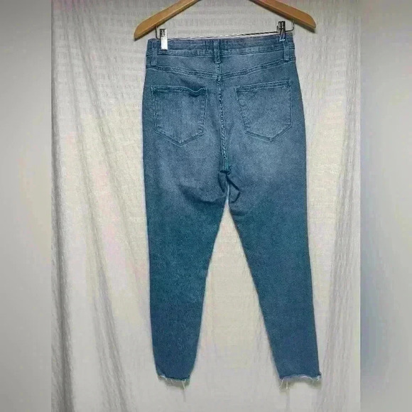 Lularoe Ankle  Skinny Distressed Denim Jeans. Ladies 28 - Picture 2 of 7